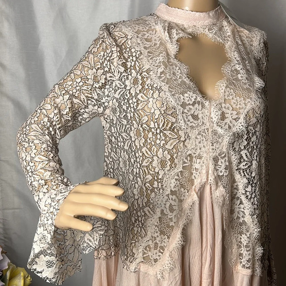 Free People tell tale sheer lace tunic mini dress  keyhole long bell sleeves - Picture 15 of 15